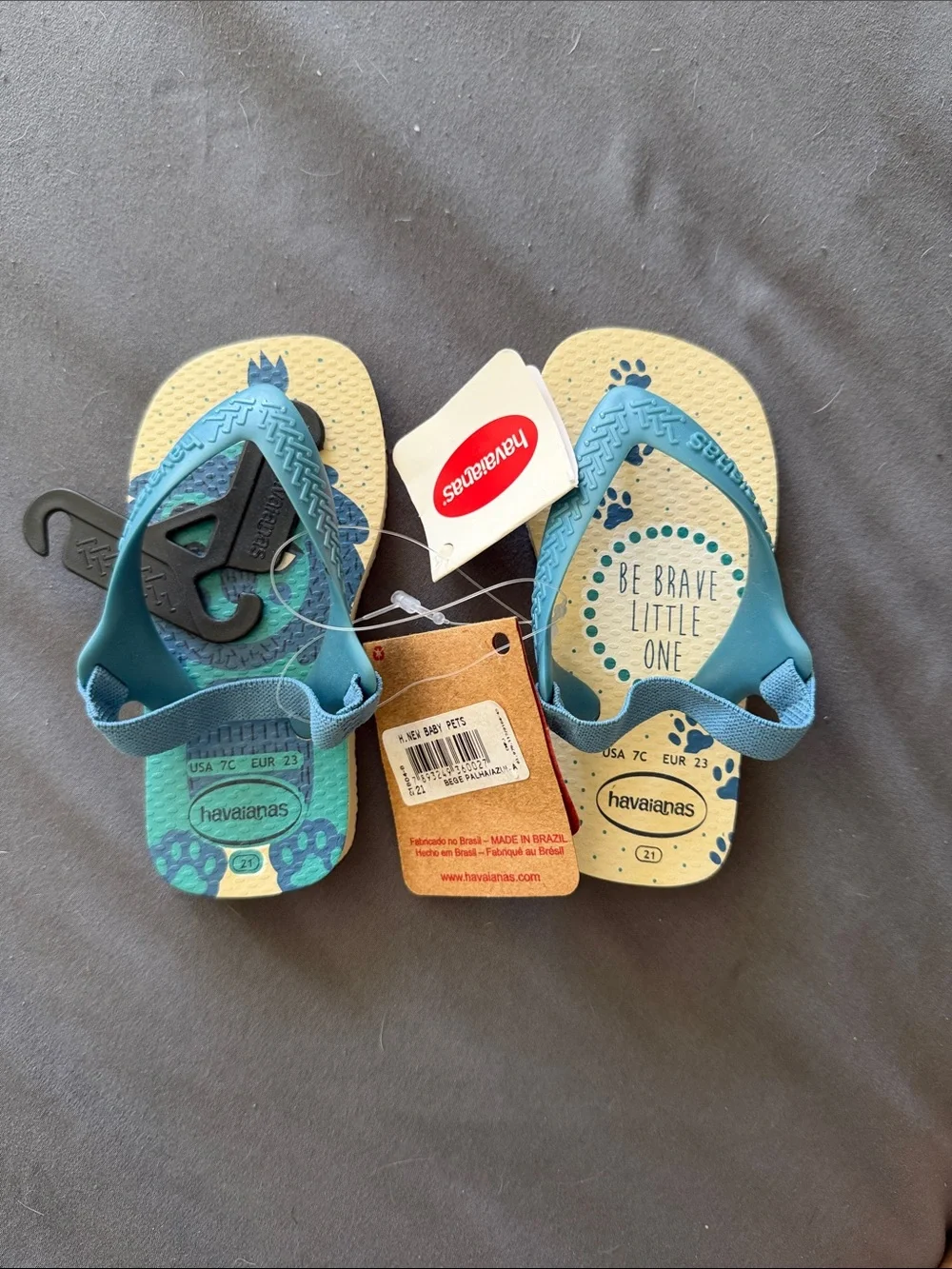 Havaianas Kids Blue and Cream 'Be Brave Little One' Sandals
